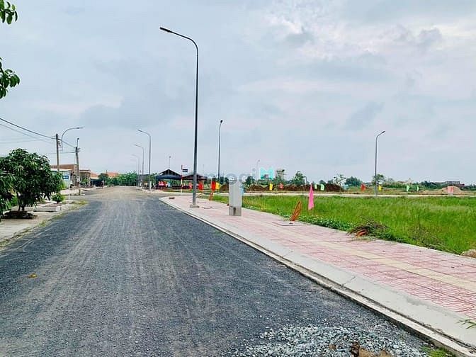Hình ảnh Đất QL50 SHR 100m2,bán gấp 1ty050 qua năm đi Mỹ định cư