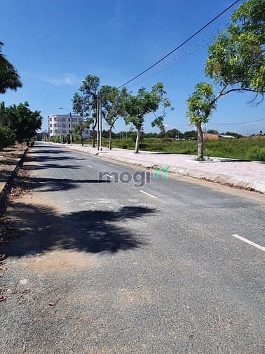 Hình ảnh Đất QL50 SHR 100m2,bán gấp 1ty050 qua năm đi Mỹ định cư