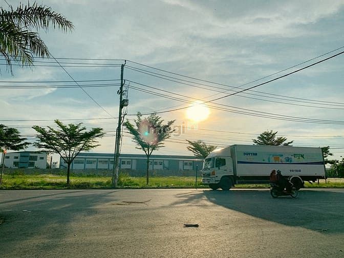 Hình ảnh bán 2 lô đất liền kề 10x20=200m2, đối diện KCN PONYEN 2