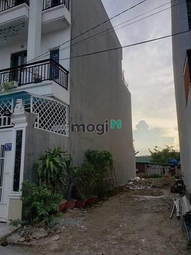 Hình ảnh Đất 63m2( 4x15.5) Hẻm xe hơi 5m gần ubnd phường Linh Đông