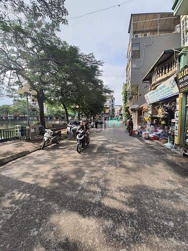 Hình ảnh Cần Bán Thửa Đất Vàng Còn Sót Lại Trong Phố Bồ Đề 61m2, mt 5m