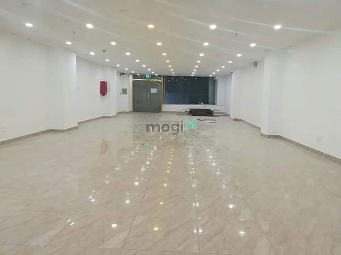 Hình ảnh Cho thuê nhà HXH 663A Sư Vạn Hạnh, Quận 10 đối diện Vạn Hạnh Mall