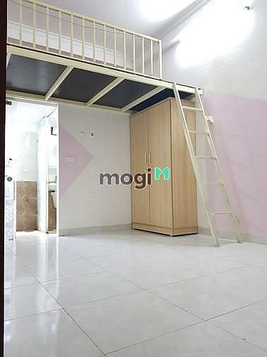 Hình ảnh phòng gác lửng Lạc Long Quân, Giờ TỰ DO ,Có thang máy