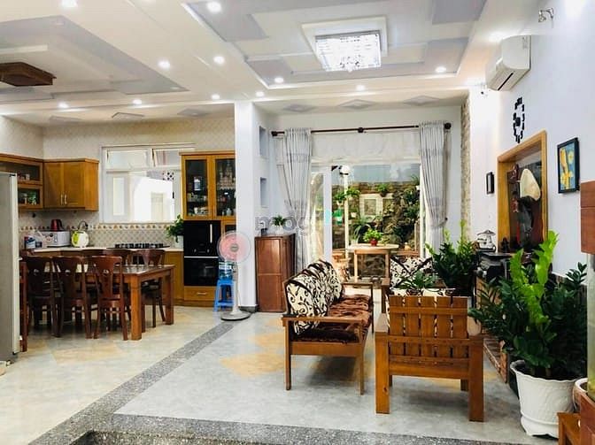 Hình ảnh Bán nhà HXH Cộng Hòa Phường 4 Tân Bình 105m2 chỉ 14 tỷ.