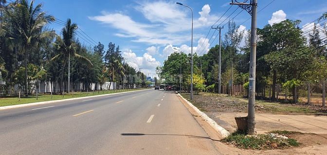 Hình ảnh Đất mt ven biển Hồ Tràm 175m2 full tc cách ngã tư 200m, giá tốt nhất
