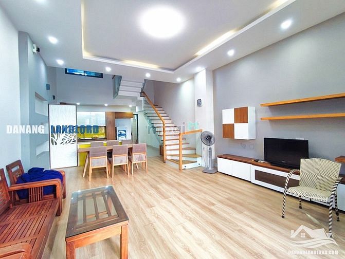 Hình ảnh Nhà cho thuê 4PN gần biển Phạm Văn Đồng - B226