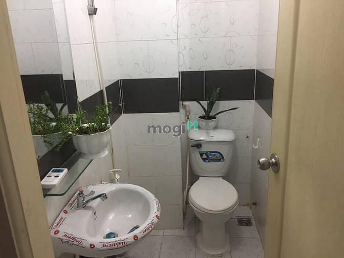 Hình ảnh Mặt tiền gần chợ Bà Chiểu - Căn góc - 5 tầng
