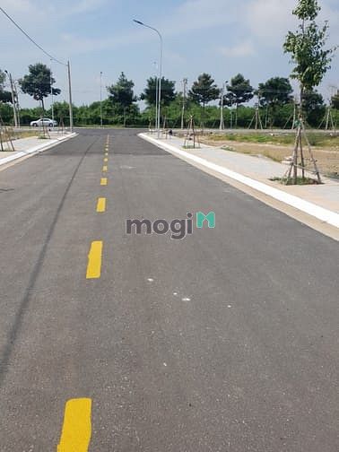 Hình ảnh Chị chủ dễ thương gửi bán lô đất mặt tiền quốc lộ 55 gần TTHC tỉnh