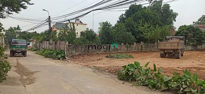 Hình ảnh Bán 4 lô đất 2 mặt thoáng sau bến xe mới, p quang trung, tp thái