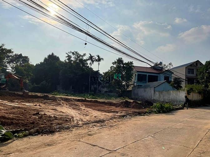 Hình ảnh Bán 4 lô đất 2 mặt thoáng sau bến xe mới, p quang trung, tp thái