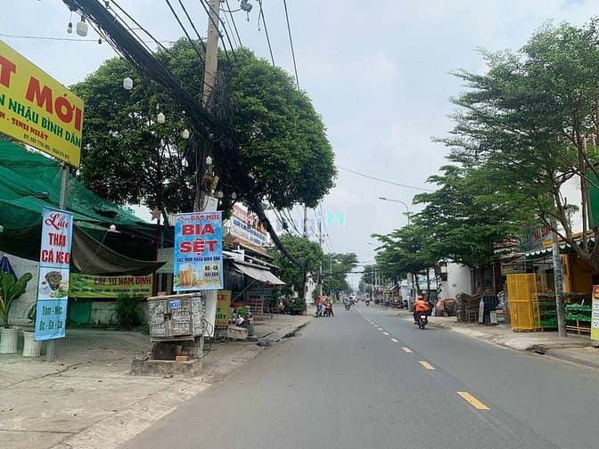 Hình ảnh Bán căn nhà MTKD , đường Đất Mới, DT: 576m2, cấp 4, Gía: 53 tỷ.