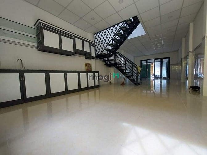 Hình ảnh Lũy Bán Bích- Hòa Bình Quận Tân Phú ngang 4,5 dài 14,5m