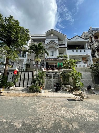 Hình ảnh Cho thuê Villa Mini Full Nội Thất đường Bình Lợi: Hầm, Trệt 3 Lầu-ST