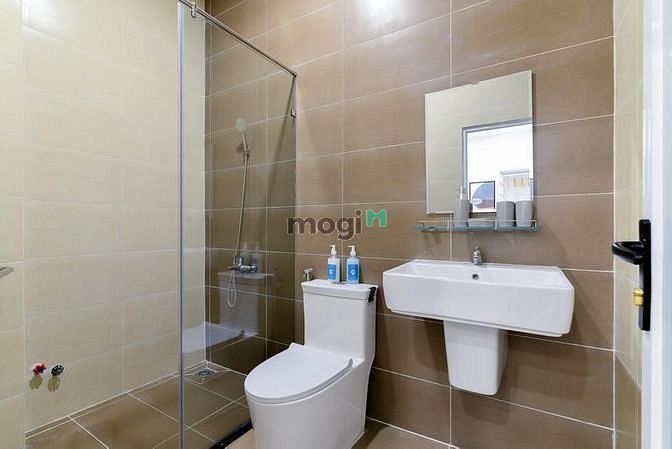 Hình ảnh Studio Mới sạch Sẽ 24m2 Phố Bùi Viện Có Thang máy giá siêu rẻ
