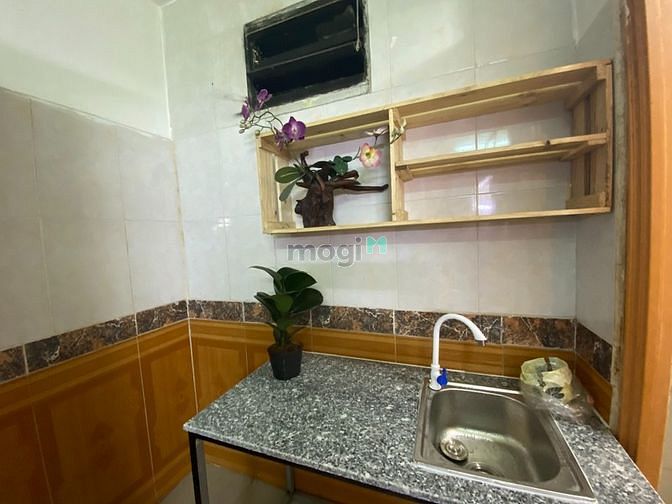 Hình ảnh Phòng 25m2 + Có Gác - Ngay CVPM Quang Trung