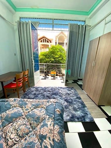 Hình ảnh Cho thuê chdv 2PN có ban công rộng 60m2