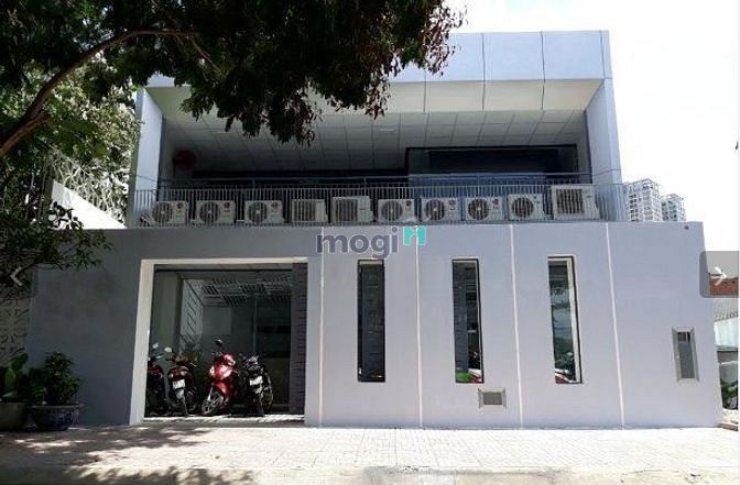 Hình ảnh Nhà Phố Sàn Trống Suốt - 10x20m - 1 Lầu