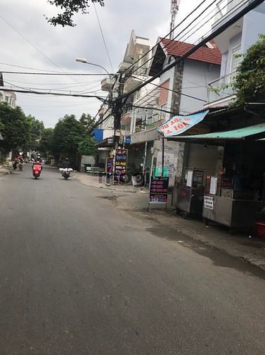 Hình ảnh Căn góc đối diện trường tiểu học