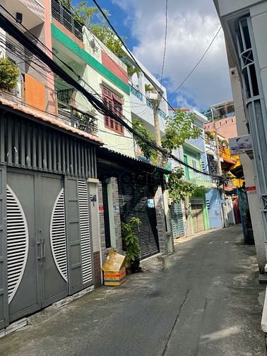 Hình ảnh Bán nhà Lạc Long Quân. P10. TB. 4,2x18m. 7ty2