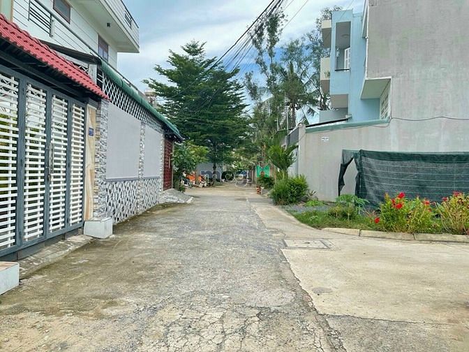 Hình ảnh Bán gấp lo đất đường 27 nguyễn xiển.p long thành mỹ ,tp thủ đức