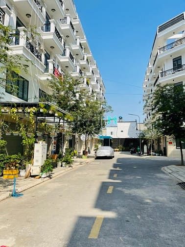Hình ảnh Nhà 5 tầng ngay Lê Thị Riêng_DT 250m2_SHR