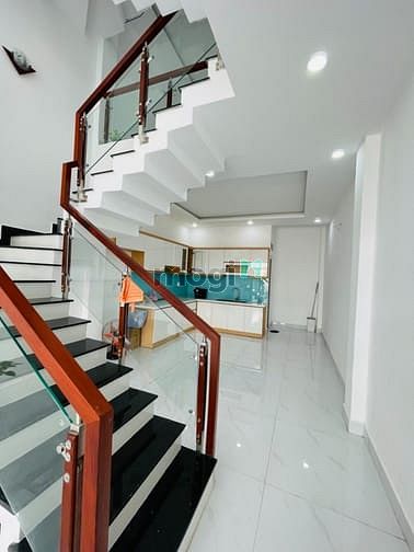 Hình ảnh Nhà 5 tầng ngay Lê Thị Riêng_DT 250m2_SHR