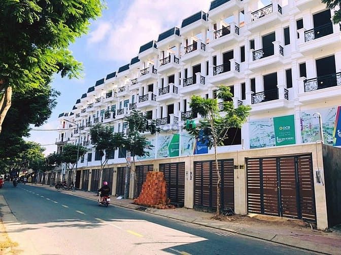 Hình ảnh Nhà 5 tầng ngay Lê Thị Riêng_DT 250m2_SHR