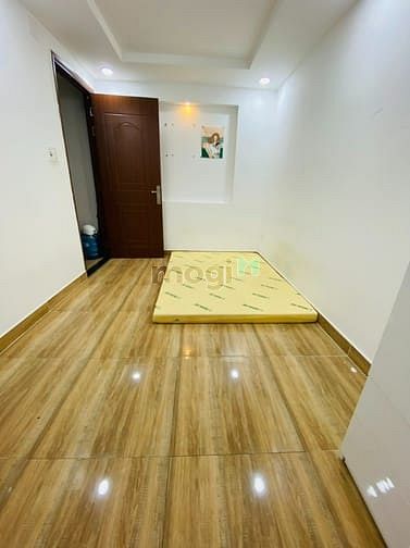 Hình ảnh Phòng trọ mới tinh, có ban công/cửa sổ, nội thất cơ bản, gần chợ