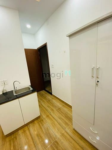 Hình ảnh Phòng trọ mới tinh, có ban công/cửa sổ, nội thất cơ bản, gần chợ