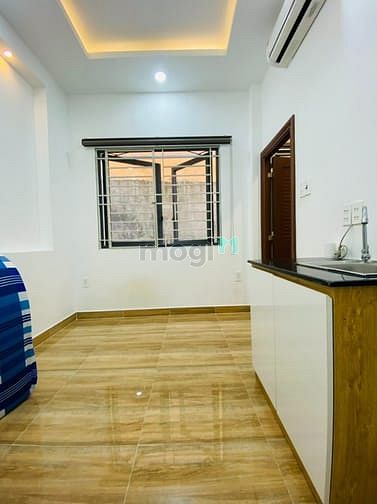Hình ảnh Phòng trọ mới tinh, có ban công/cửa sổ, nội thất cơ bản, gần chợ