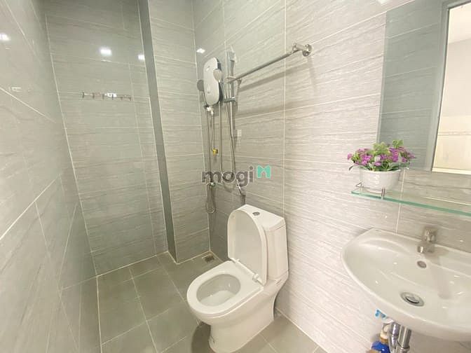 Hình ảnh CHDV full nội thât có cửa sổ gần cầu Chữ Y