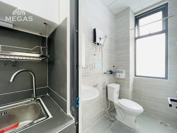 Hình ảnh CHDV tại Bình Thạnh có ban công cực kì thoáng mát