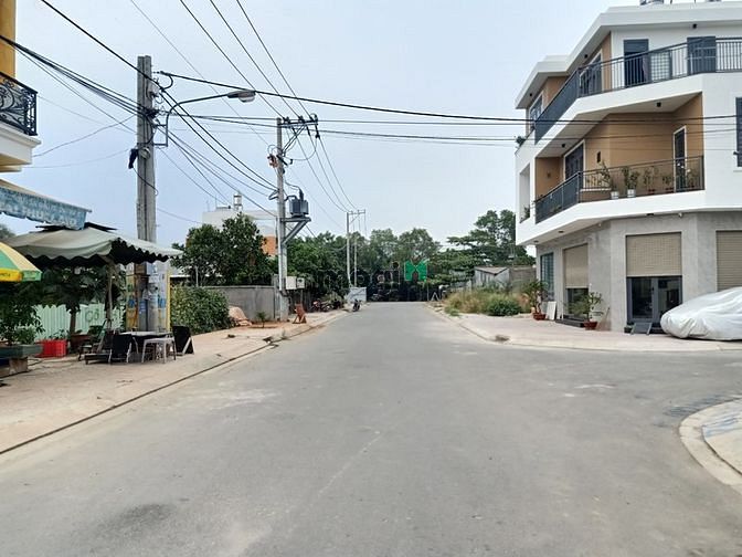Hình ảnh Đất 4 x 14 Mặt Tiền đường NHựa 8m có vỉa hè Đối diện Chợ Long Phước