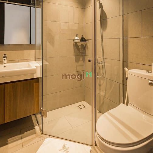 Hình ảnh 1 phòng ngủ cửa sổ lớn - chỉ tính tiền điện