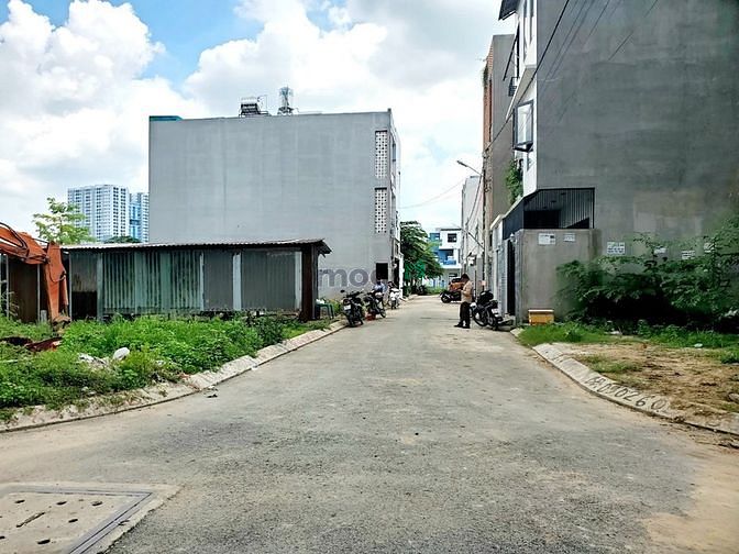 Hình ảnh Đất đẹp! 70m2 Hẻm xe hơi 7m sau lưng chung cư sunview, KDC đồng bộ. Gi