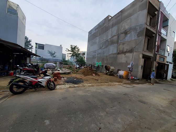 Hình ảnh Đất đẹp! 70m2 Hẻm xe hơi 7m sau lưng chung cư sunview, KDC đồng bộ. Gi