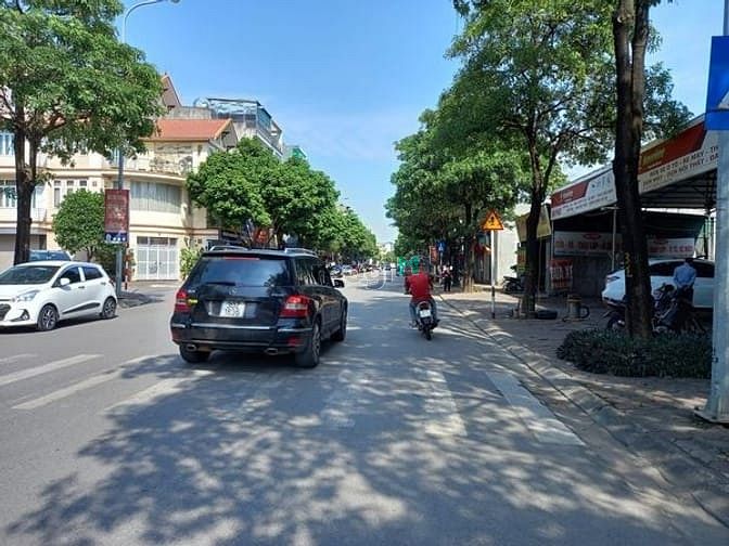 Hình ảnh Cần bán đất kinh doanh mặt phố Phạm Khắc Quảng, Giang Biên, Long Biên