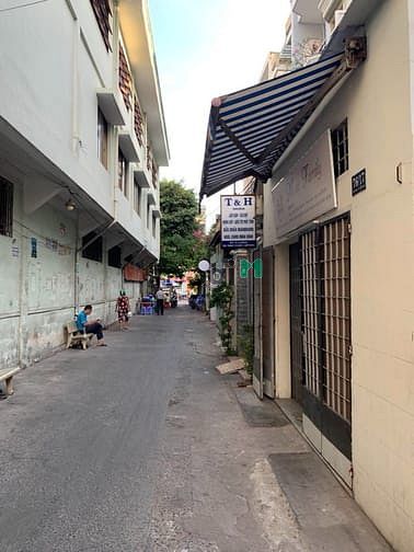 Hình ảnh Nhà hai mặt hẻm xe hơi hai chiều
