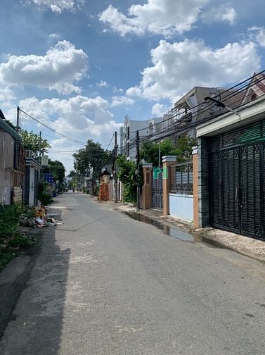 Hình ảnh Bán 255m2 nhà cấp 4 đang cho thuê đất full thổ cư mt hẻm xe hơi 8m