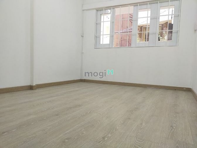 Hình ảnh Nhà sát mặt tiền, gần BV Bình Dân, Quận 10, 42m2 sử dụng chỉ 3 tỷ 7.