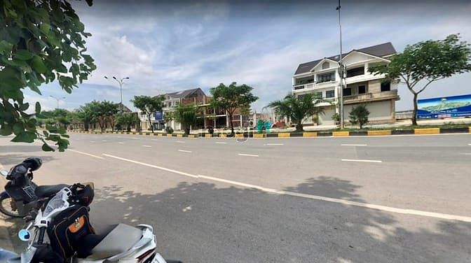 Hình ảnh Lô gốc 2 mặt tiền đối diện shophoues 142m2