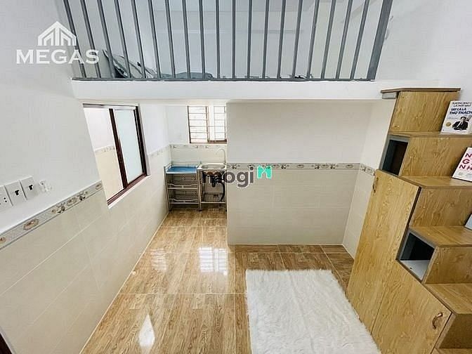 Hình ảnh Phòng mới xây, FUll nội thất có thang máy
