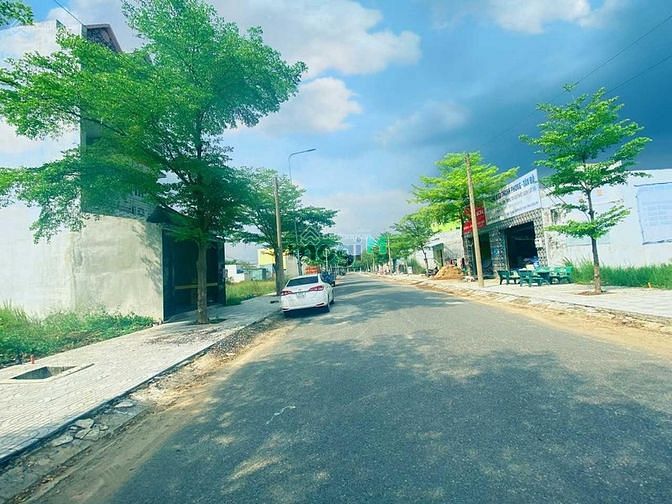 Hình ảnh Cần bán cặp đất nền ngang 10m nằm gần khu Tên Lửa Bình Tân.