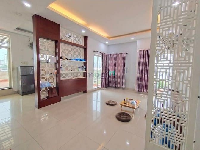 Hình ảnh PENTHOUSE Phú Mỹ Hưng Quận 7 - DT KHỦNG 145M2