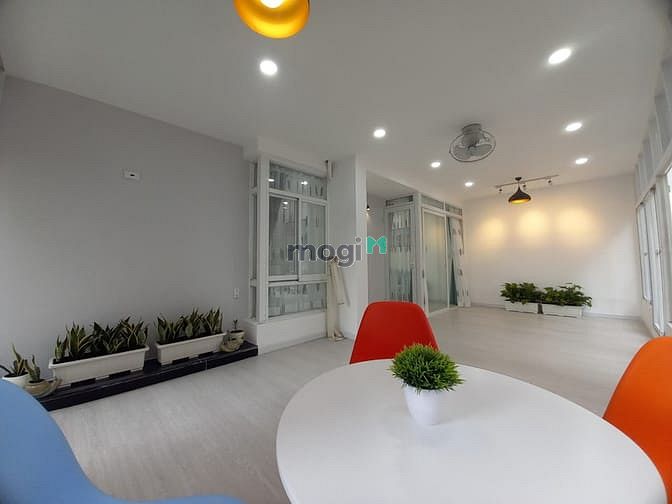 Hình ảnh Bán CH sân vườn vị trí đẹp nhất sky 3,nội thất mới - hình thật 100%