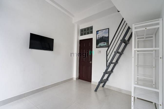 Hình ảnh 🌻Phòng Gác LửngTiện Nghi, Full Ánh Sáng - Gần Đại Học CNTP
