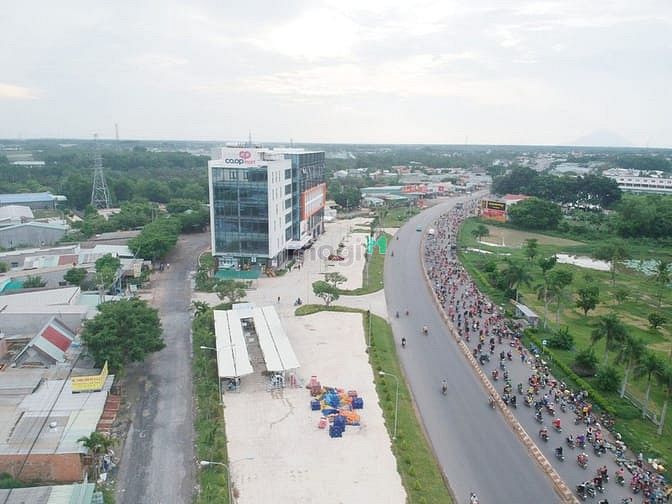 Hình ảnh Xe cont quay đầu MT HL2 Phước Đông Gò Dầu Tây Ninh
