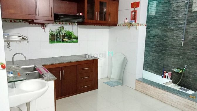 Hình ảnh Cho thuê nhà nguyên căn hẻm C9 đường Phạm Hùng P4 Q8