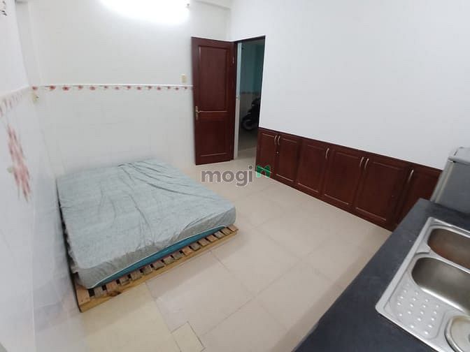 Hình ảnh Cho thuê phòng trọ ở Quận 1 - Nguyễn Văn Cừ