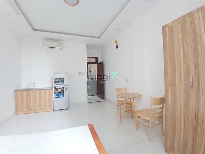 Hình ảnh CH Studio cửa sổ siêu lớn hoặc ban công Nguyễn Hữu Cảnh